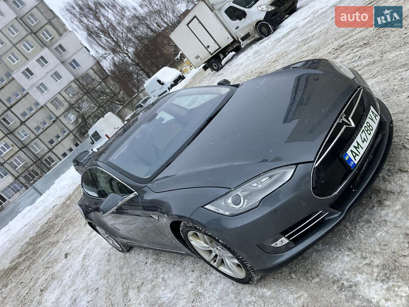 2014 Tesla Model-S, VIN 5YJSA3H15EFP40124:plate — фото 1 (autoria)
