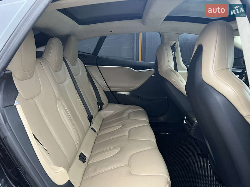 Ліфтбек Tesla Model S 2015 в Вінниці фото 16 Ліфтбек Tesla Model S 2015 в Вінниці