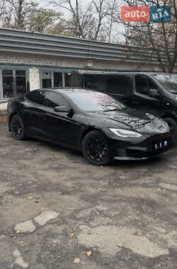 Лифтбек Tesla Model S 2017 в Днепре