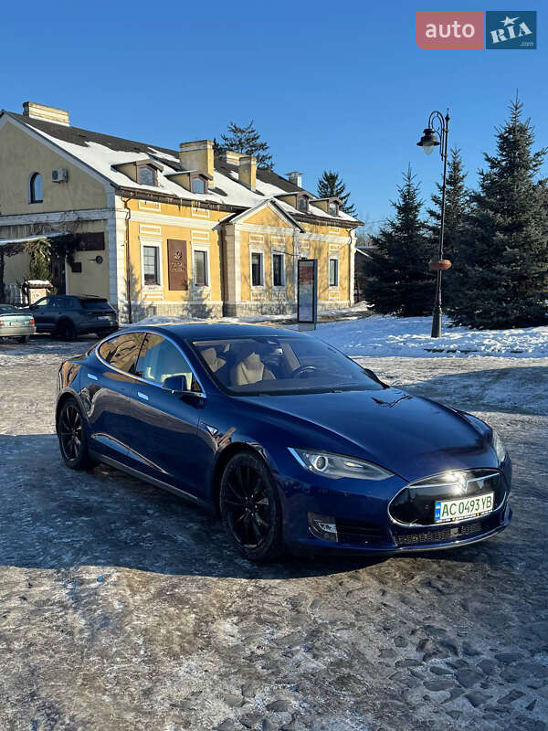 Ліфтбек Tesla Model S 2015 в Луцьку фото 6 Ліфтбек Tesla Model S 2015 в Луцьку