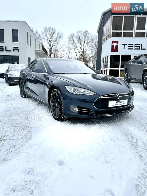 Лифтбек Tesla Model S 2014 в Виннице