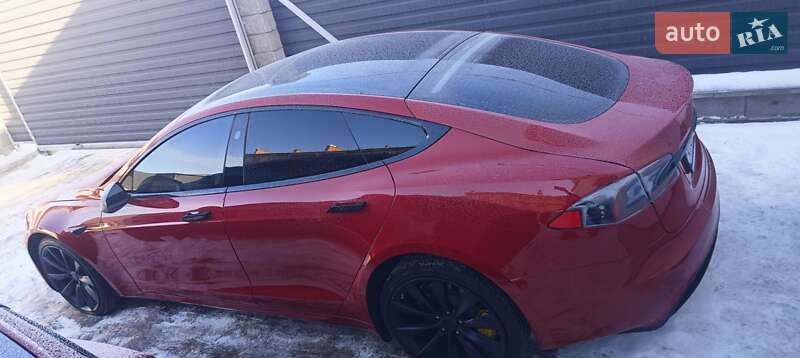 Лифтбек Tesla Model S 2021 в Киеве