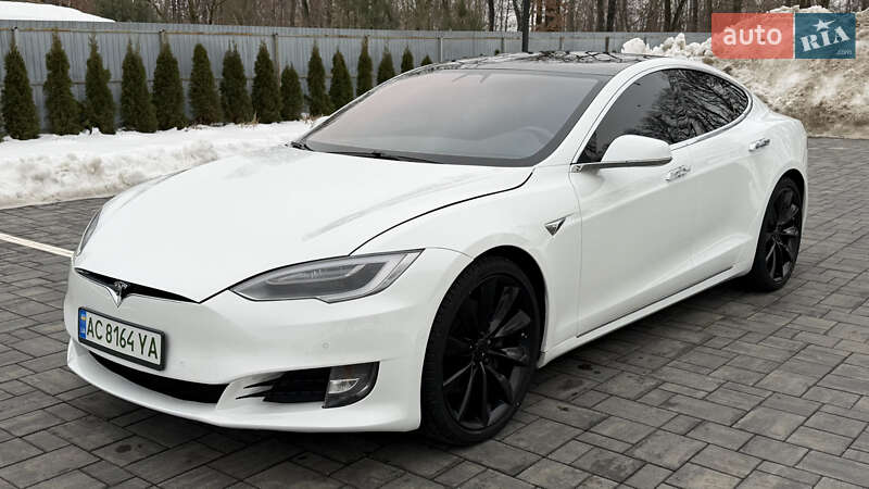 Лифтбек Tesla Model S 2017 в Луцке фото 24 Лифтбек Tesla Model S 2017 в Луцке