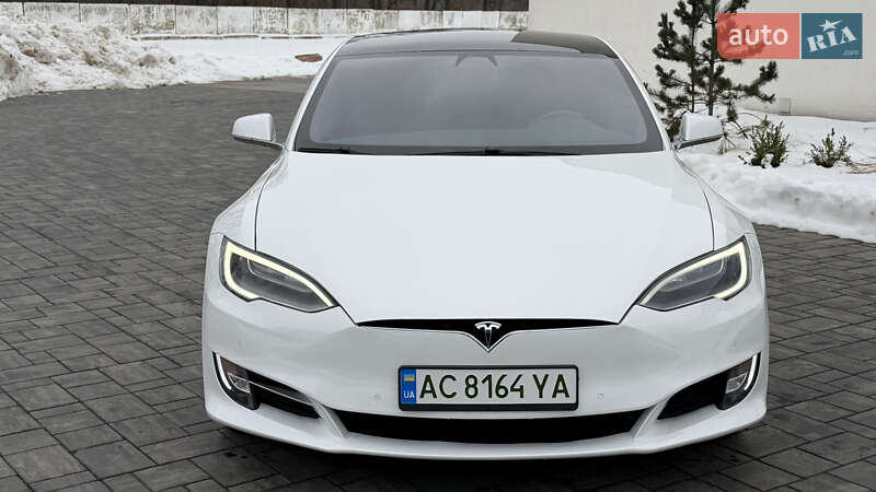 Лифтбек Tesla Model S 2017 в Луцке фото 31 Лифтбек Tesla Model S 2017 в Луцке