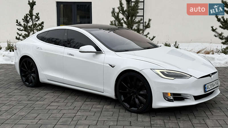 Лифтбек Tesla Model S 2017 в Луцке фото 35 Лифтбек Tesla Model S 2017 в Луцке