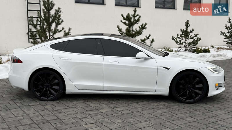 Лифтбек Tesla Model S 2017 в Луцке фото 36 Лифтбек Tesla Model S 2017 в Луцке