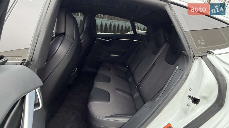 Лифтбек Tesla Model S 2017 в Луцке фото 58 Лифтбек Tesla Model S 2017 в Луцке