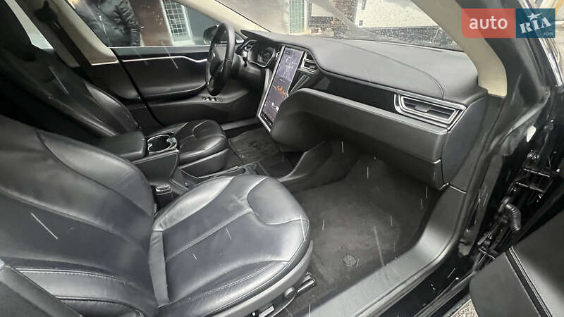 Ліфтбек Tesla Model S 2014 в Харкові фото 15 Ліфтбек Tesla Model S 2014 в Харкові