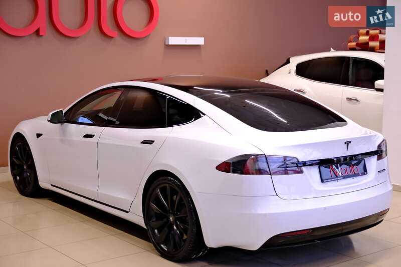 Лифтбек Tesla Model S 2020 в Одессе