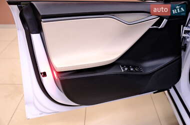 Лифтбек Tesla Model S 2020 в Одессе