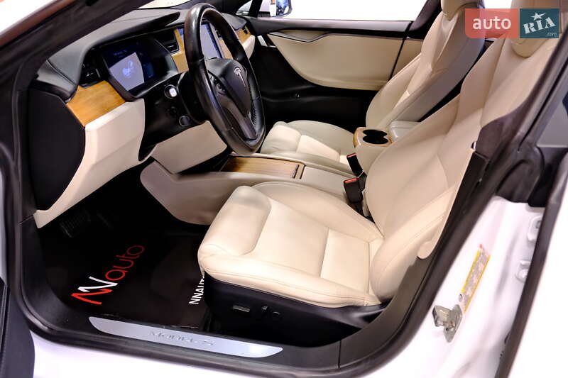 Лифтбек Tesla Model S 2020 в Одессе