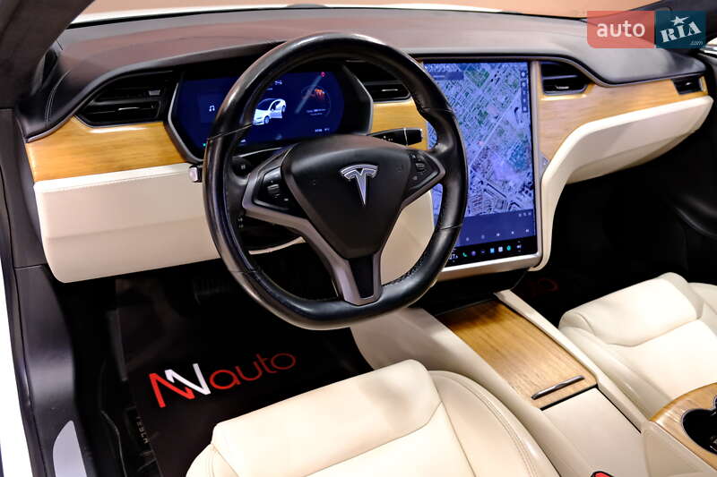 Лифтбек Tesla Model S 2020 в Одессе