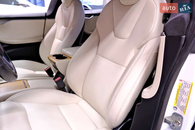 Ліфтбек Tesla Model S 2020 в Одесі