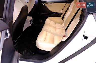 Лифтбек Tesla Model S 2020 в Одессе