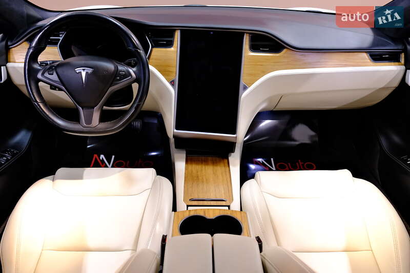Ліфтбек Tesla Model S 2020 в Одесі