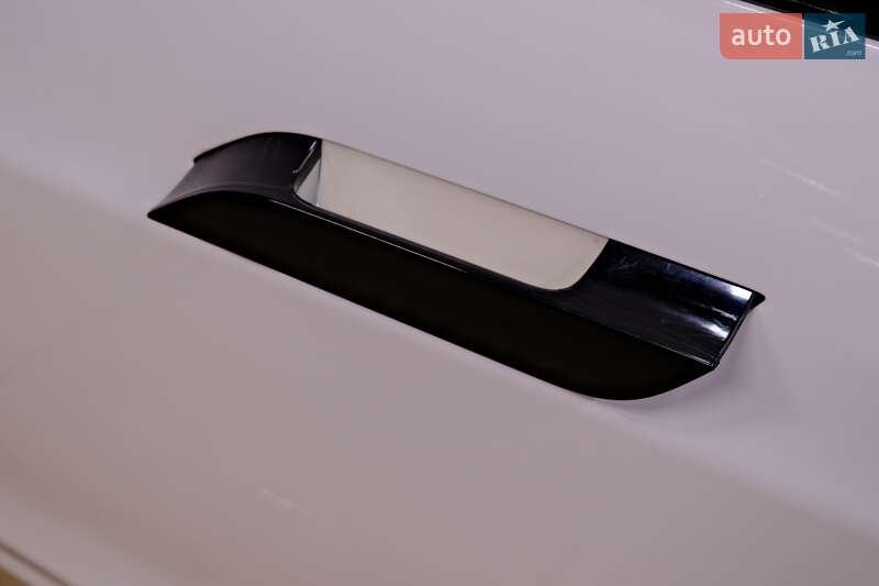 Лифтбек Tesla Model S 2020 в Одессе