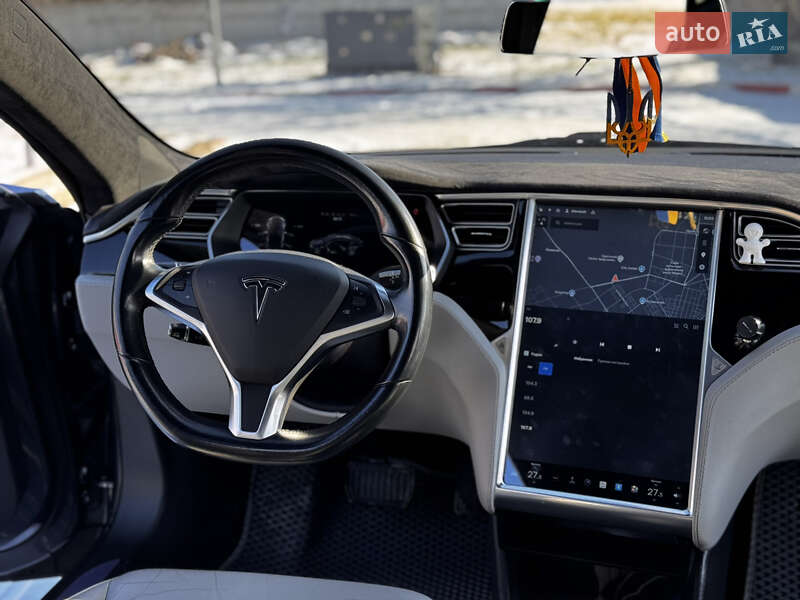 Ліфтбек Tesla Model S 2015 в Одесі