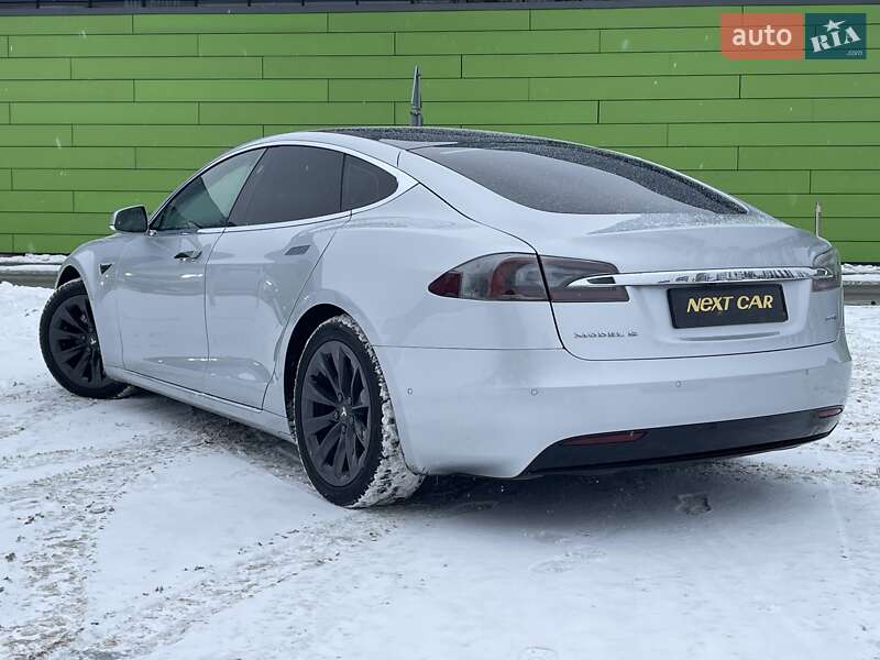 Ліфтбек Tesla Model S 2018 в Києві