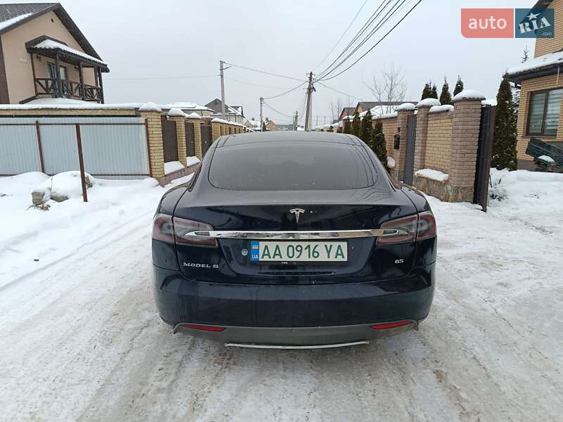 Ліфтбек Tesla Model S 2014 в Вінниці