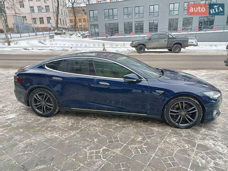 Ліфтбек Tesla Model S 2014 в Вінниці