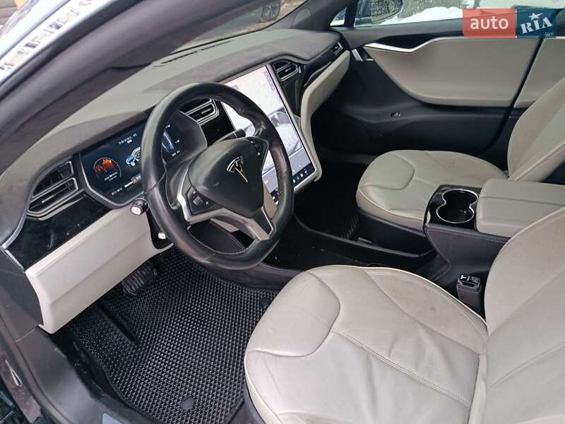 Ліфтбек Tesla Model S 2014 в Вінниці