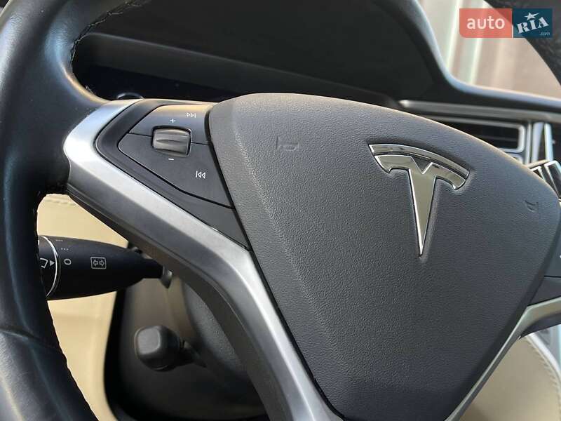 Ліфтбек Tesla Model S 2014 в Миколаєві