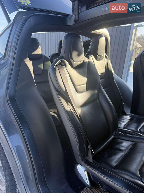 Лифтбек Tesla Model S 2015 в Киеве