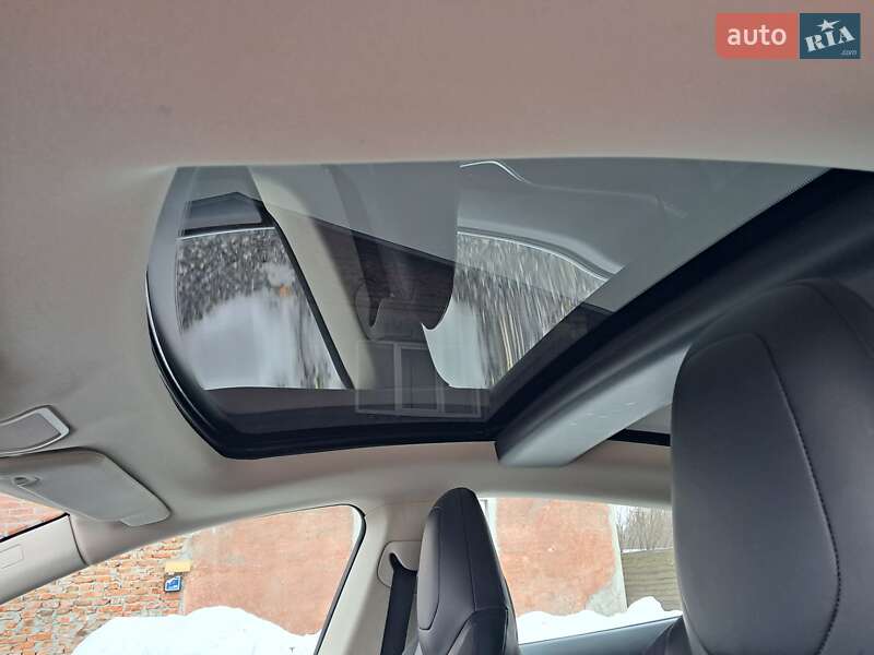 Ліфтбек Tesla Model S 2014 в Радехові