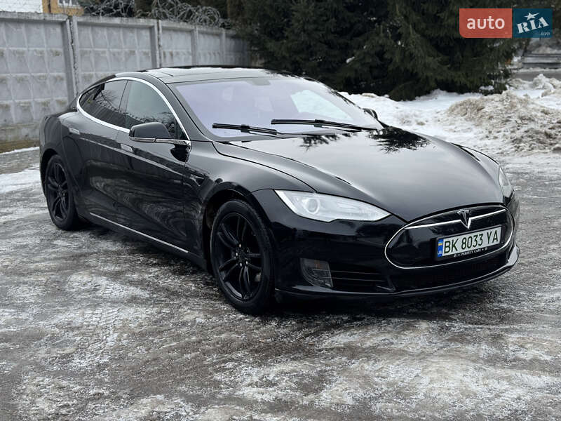 Лифтбек Tesla Model S 2013 в Ровно