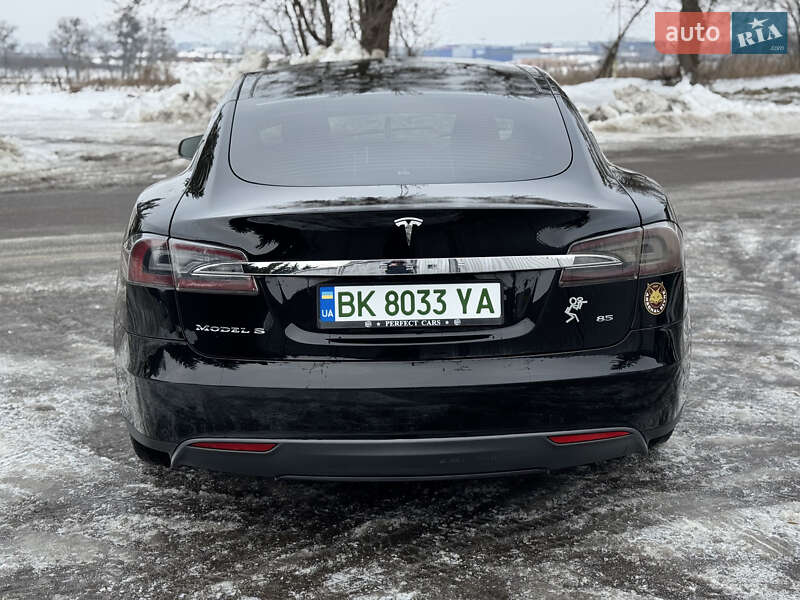 Лифтбек Tesla Model S 2013 в Ровно