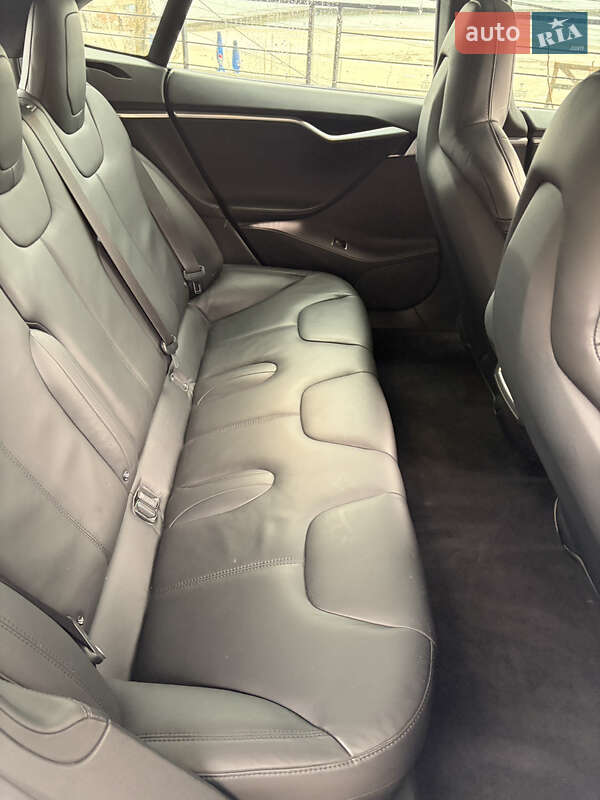 Лифтбек Tesla Model S 2015 в Одессе фото 11 Лифтбек Tesla Model S 2015 в Одессе