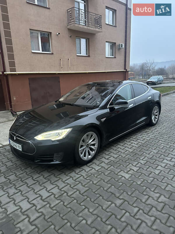 Лифтбек Tesla Model S 2016 в Ивано-Франковске фото 10 Лифтбек Tesla Model S 2016 в Ивано-Франковске