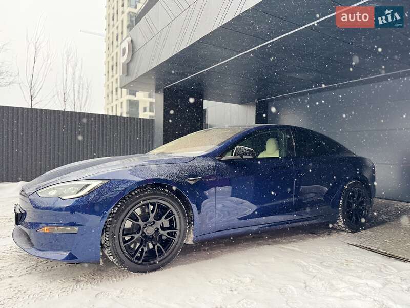 Лифтбек Tesla Model S 2022 в Виннице