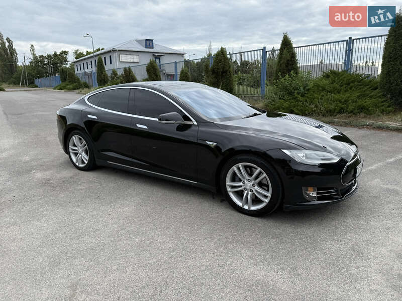 Лифтбек Tesla Model S 2013 в Новомосковске