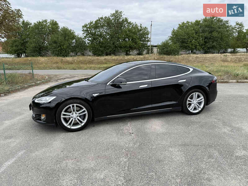 Лифтбек Tesla Model S 2013 в Новомосковске