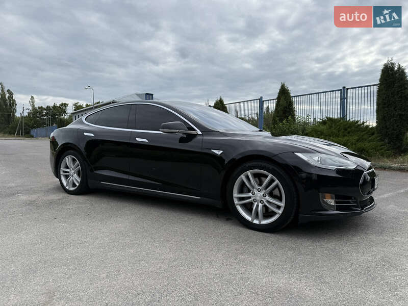 Лифтбек Tesla Model S 2013 в Новомосковске