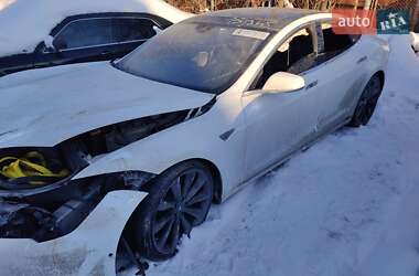 Ліфтбек Tesla Model S 2016 в Києві
