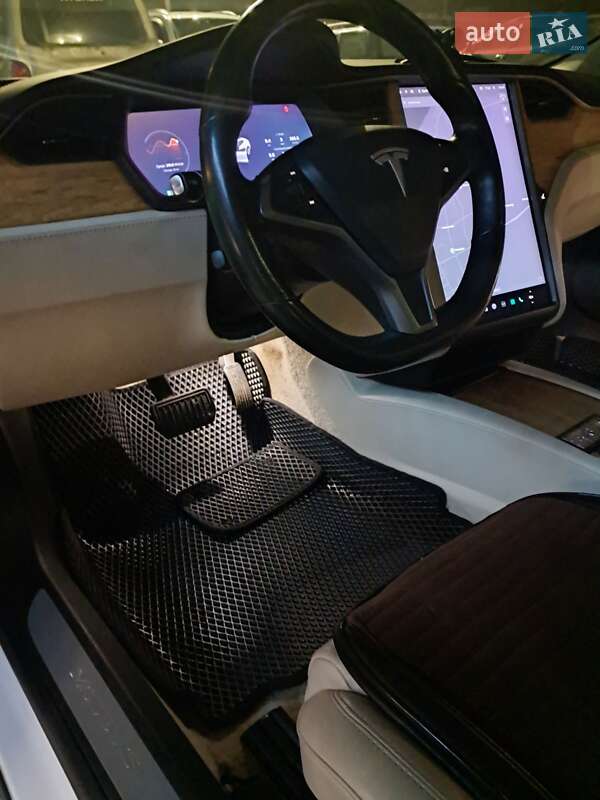 Лифтбек Tesla Model S 2019 в Одессе