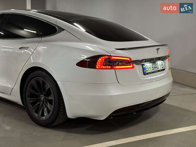 Ліфтбек Tesla Model S 2020 в Одесі фото 7 Ліфтбек Tesla Model S 2020 в Одесі