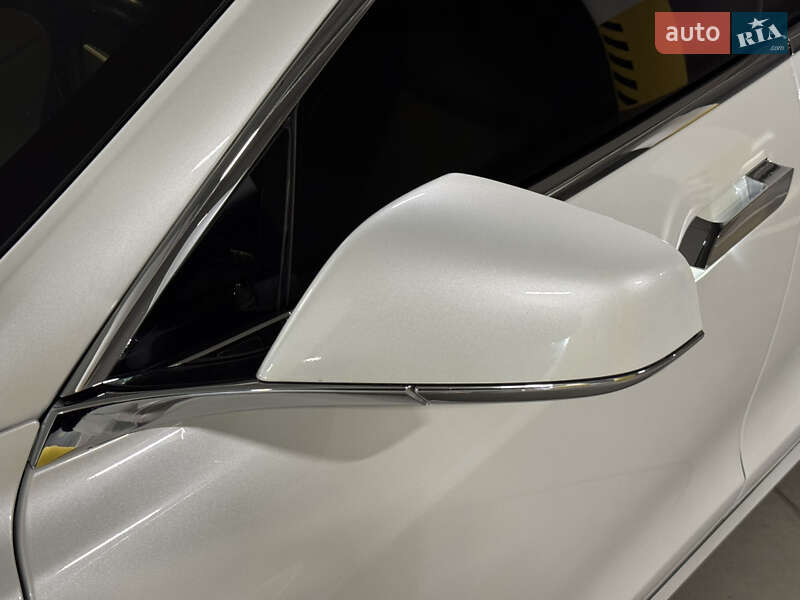 Ліфтбек Tesla Model S 2020 в Одесі фото 20 Ліфтбек Tesla Model S 2020 в Одесі