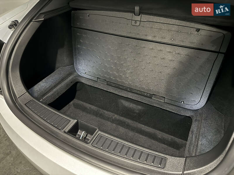 Ліфтбек Tesla Model S 2020 в Одесі фото 52 Ліфтбек Tesla Model S 2020 в Одесі