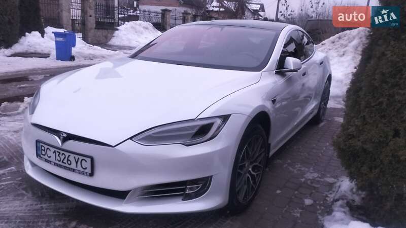 Ліфтбек Tesla Model S 2020 в Львові фото 4 Ліфтбек Tesla Model S 2020 в Львові