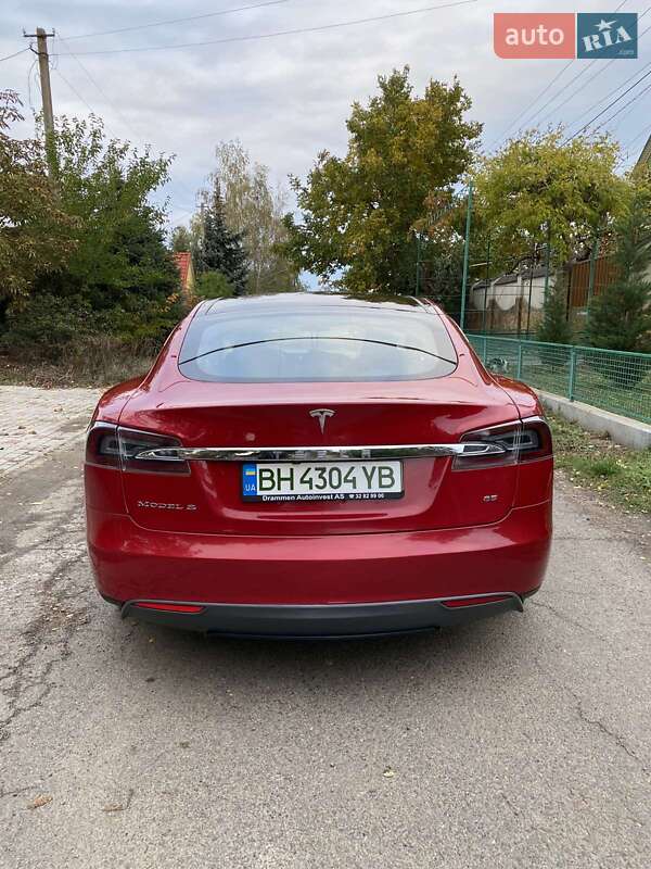 Лифтбек Tesla Model S 2013 в Одессе