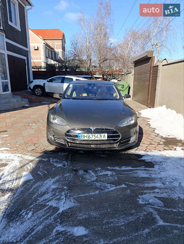Лифтбек Tesla Model S 2015 в Одессе фото 4 Лифтбек Tesla Model S 2015 в Одессе