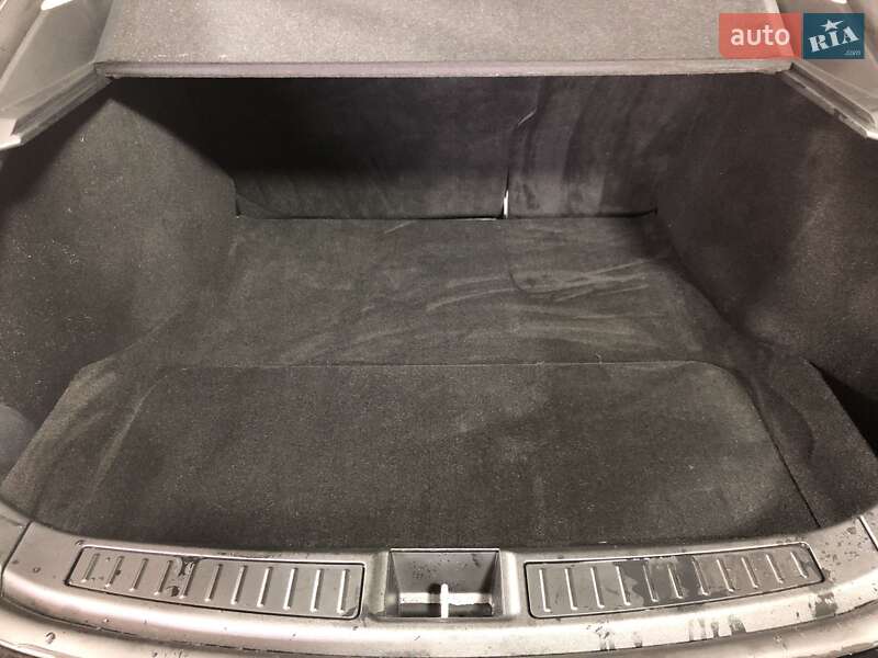 Ліфтбек Tesla Model S 2017 в Одесі