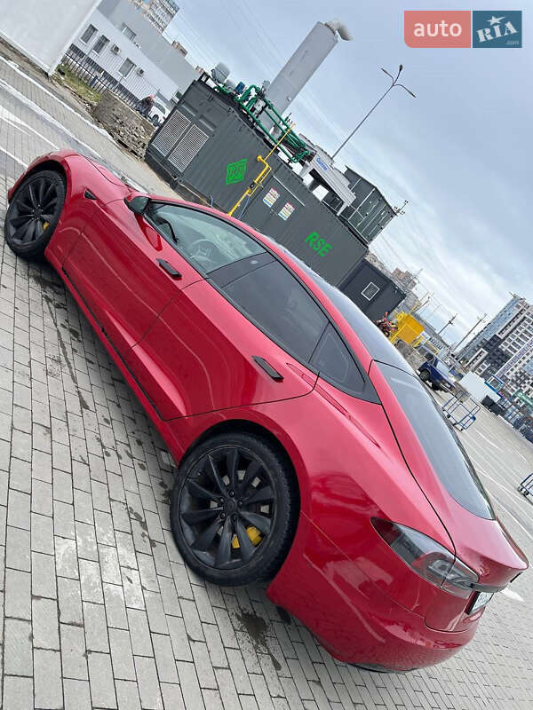 Ліфтбек Tesla Model S 2018 в Одесі фото 26 Ліфтбек Tesla Model S 2018 в Одесі