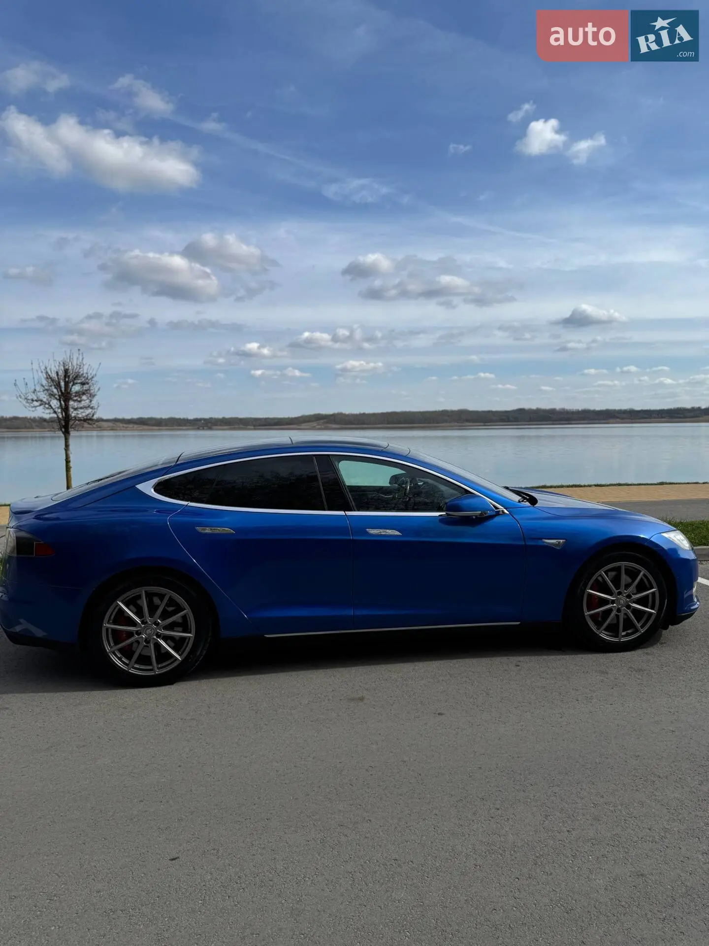 2015 Tesla Model S - мініатюра 2