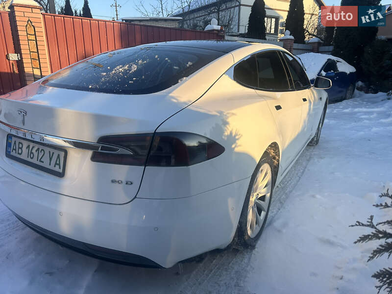 Ліфтбек Tesla Model S 2016 в Вінниці фото 6 Ліфтбек Tesla Model S 2016 в Вінниці