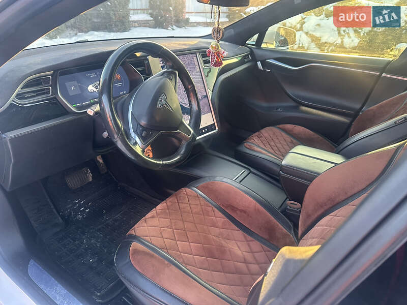 Ліфтбек Tesla Model S 2016 в Вінниці фото 13 Ліфтбек Tesla Model S 2016 в Вінниці
