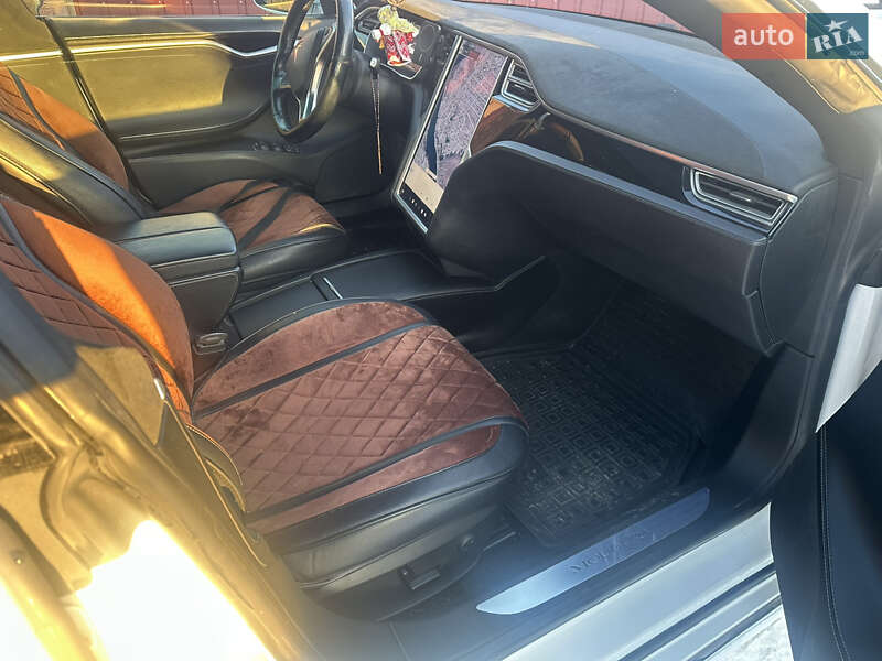 Ліфтбек Tesla Model S 2016 в Вінниці фото 7 Ліфтбек Tesla Model S 2016 в Вінниці